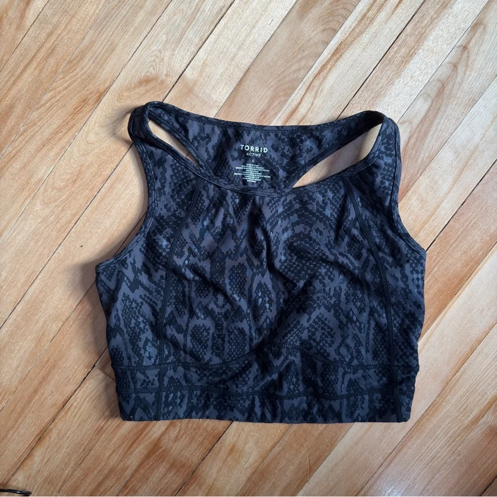 Torrid TRU Low-Impact Sports Bra Snakeskin Print Size 0